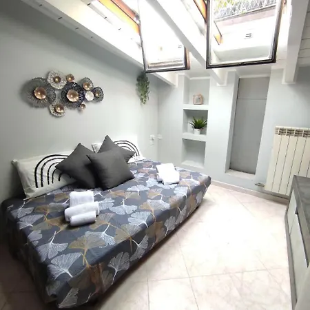 Tiny House With Parking דירה מילאנו