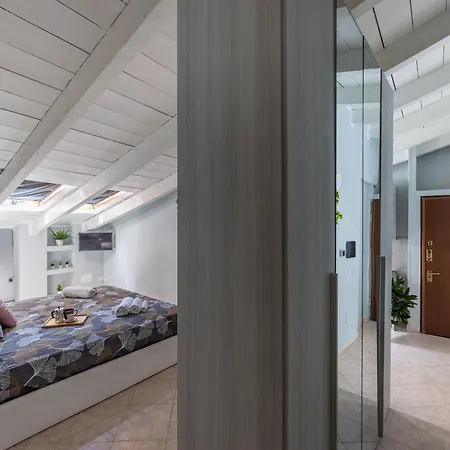 Tiny House With Parking מילאנו
