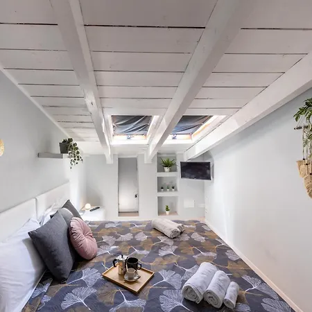 Tiny House With Parking *