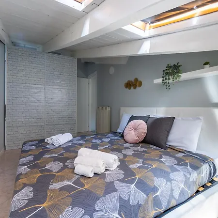 Tiny House With Parking